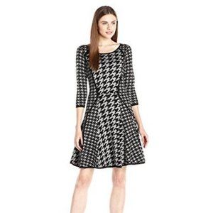 Gabby Skye Houndstooth Three Quarter Sleeve Sweater Dress NWOT